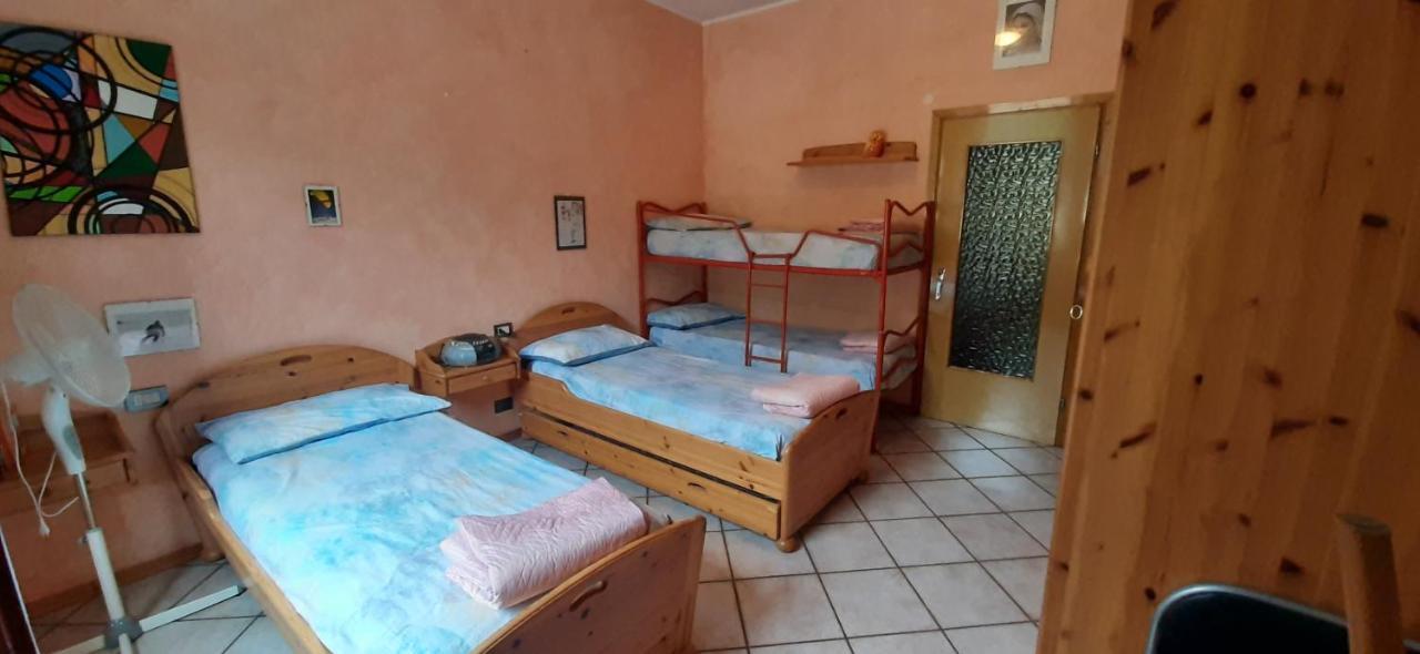 Apartamento Casa Vacanza Frankino Bellano Exterior foto